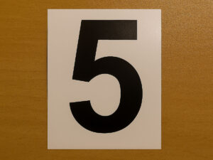 Samolepka číslo 5