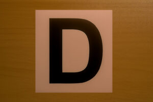Samolepka písmeno D