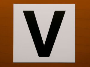 Samolepka písmeno V